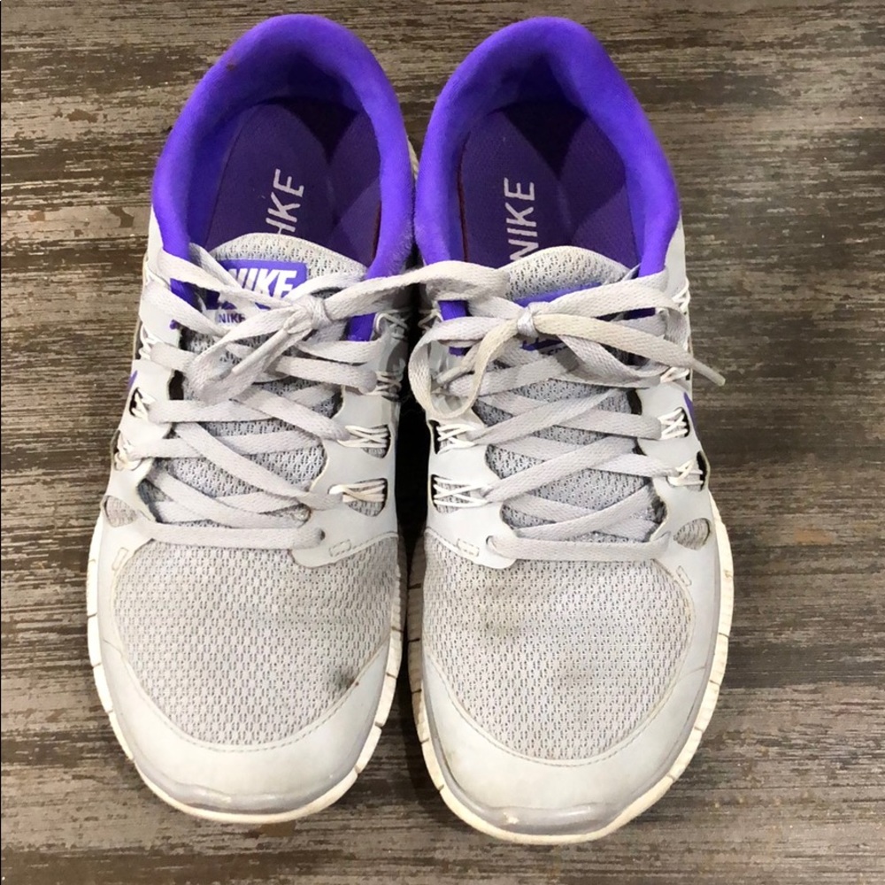 Nike tennis shoes